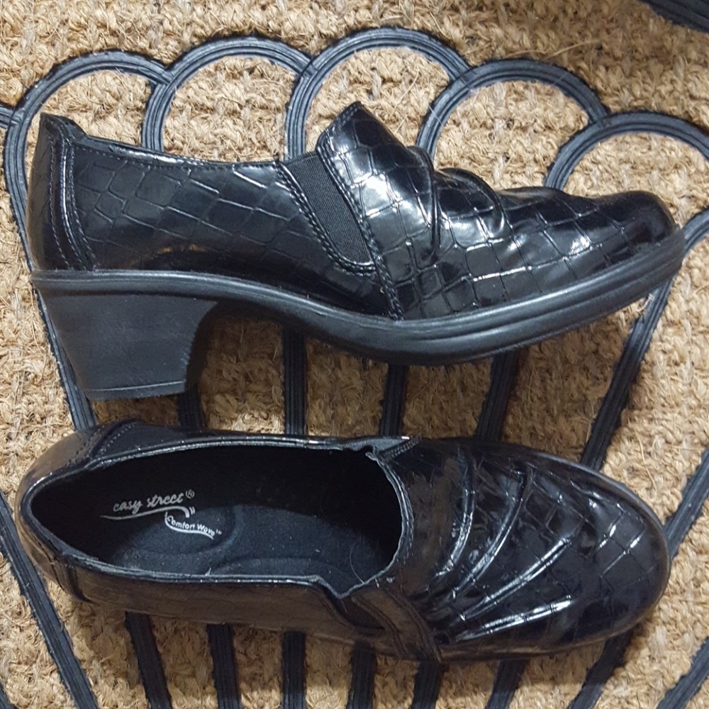 5/$25 Black Slip on's